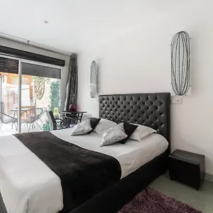 L'oasis Montparnasse Otel